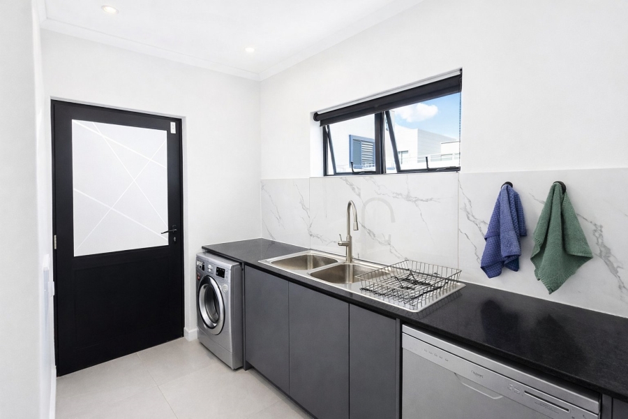 4 Bedroom Property for Sale in Sandown Western Cape